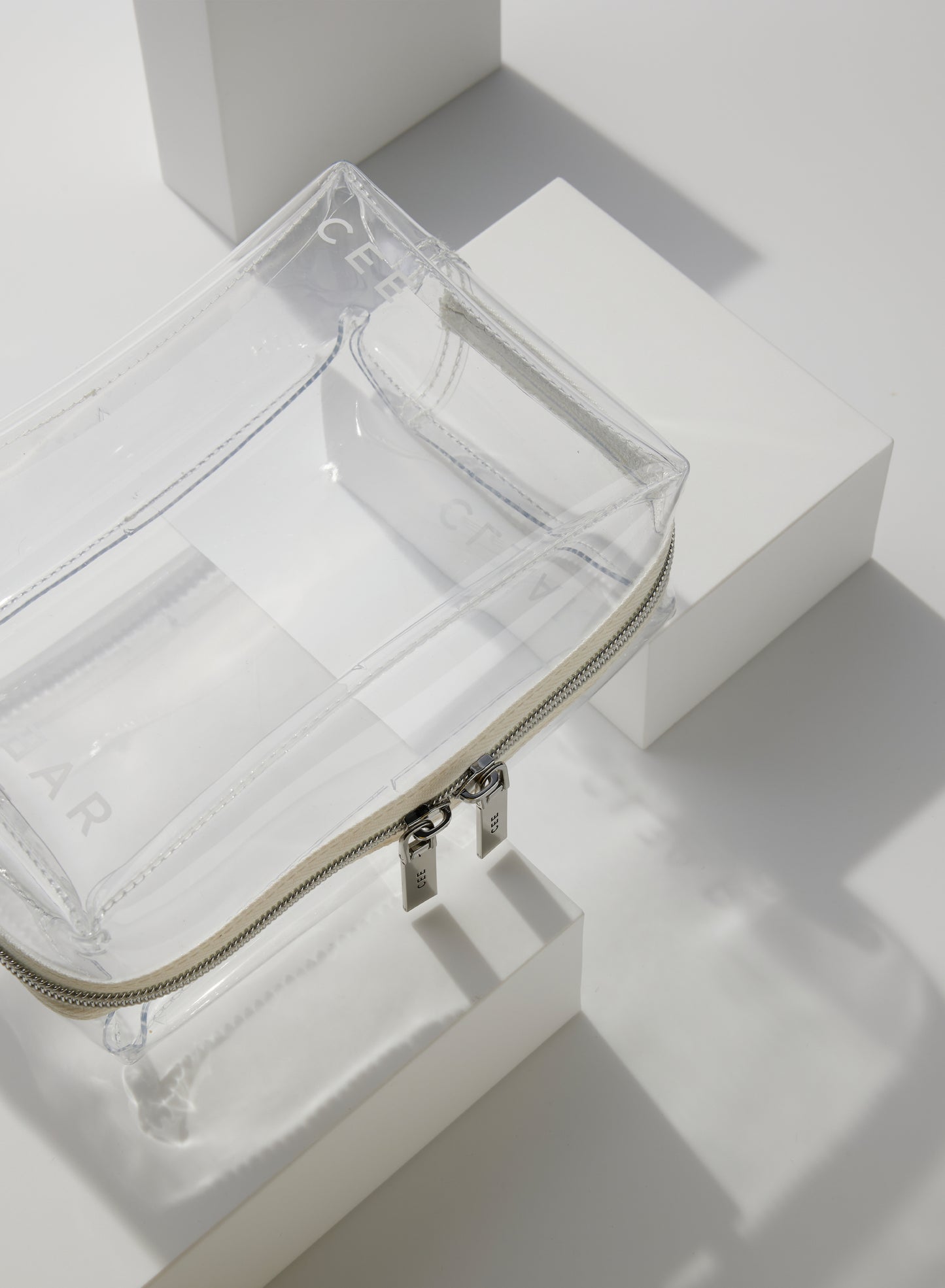 CLEAR SMALL COSMETIC CASE