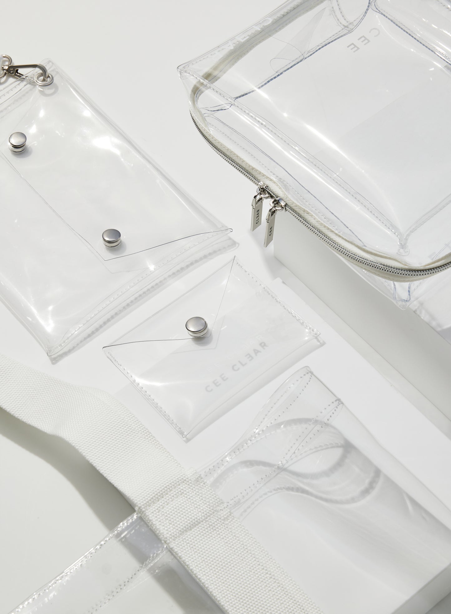 CLEAR ESSENTIALS SET